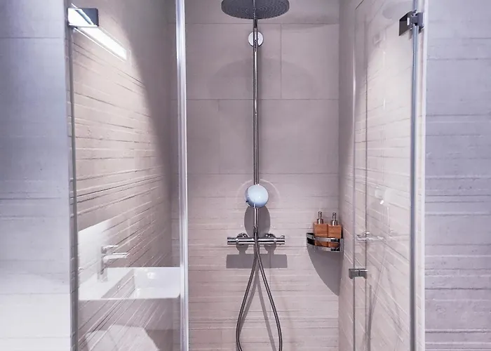 Glad Spot: - - Design - Netflix Daire Zürih