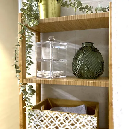 Glad Spot: - - Design - Netflix Апартаменты Цюрих