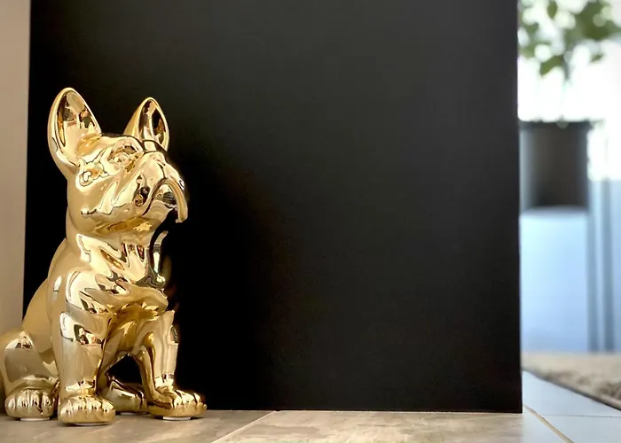 Glad Spot: - - Design - Netflix