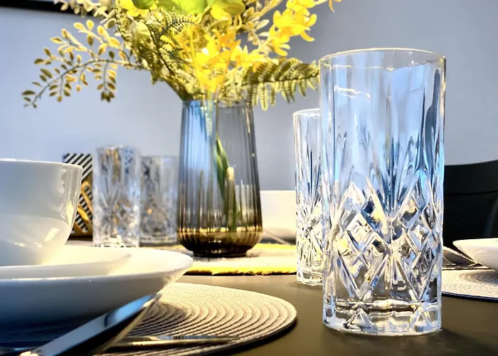 Glad Spot: - - Design - Netflix *