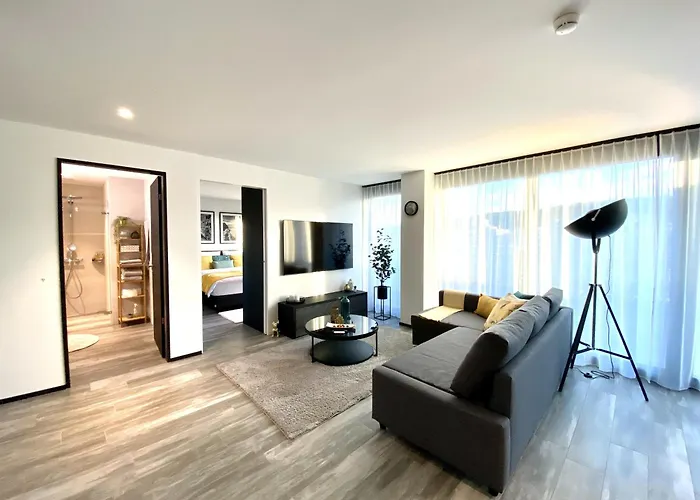 Glad Spot: - - Design - Netflix