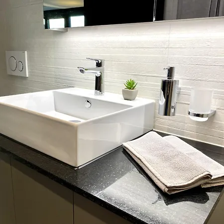 Glad Spot: - - Design - Netflix *